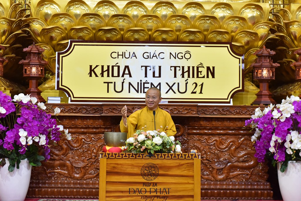 TT. Thích Nhật Từ thuyết giảng tại khóa tu Thiền lần thứ 21