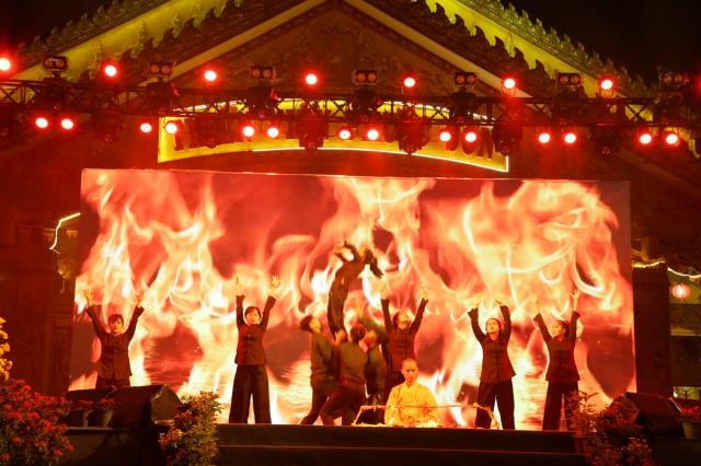 Đồng Nai: Hoành Tráng Đêm Chung Kết Văn Nghệ Hội Trại Tuổi trẻ &amp; Phật giáo 12