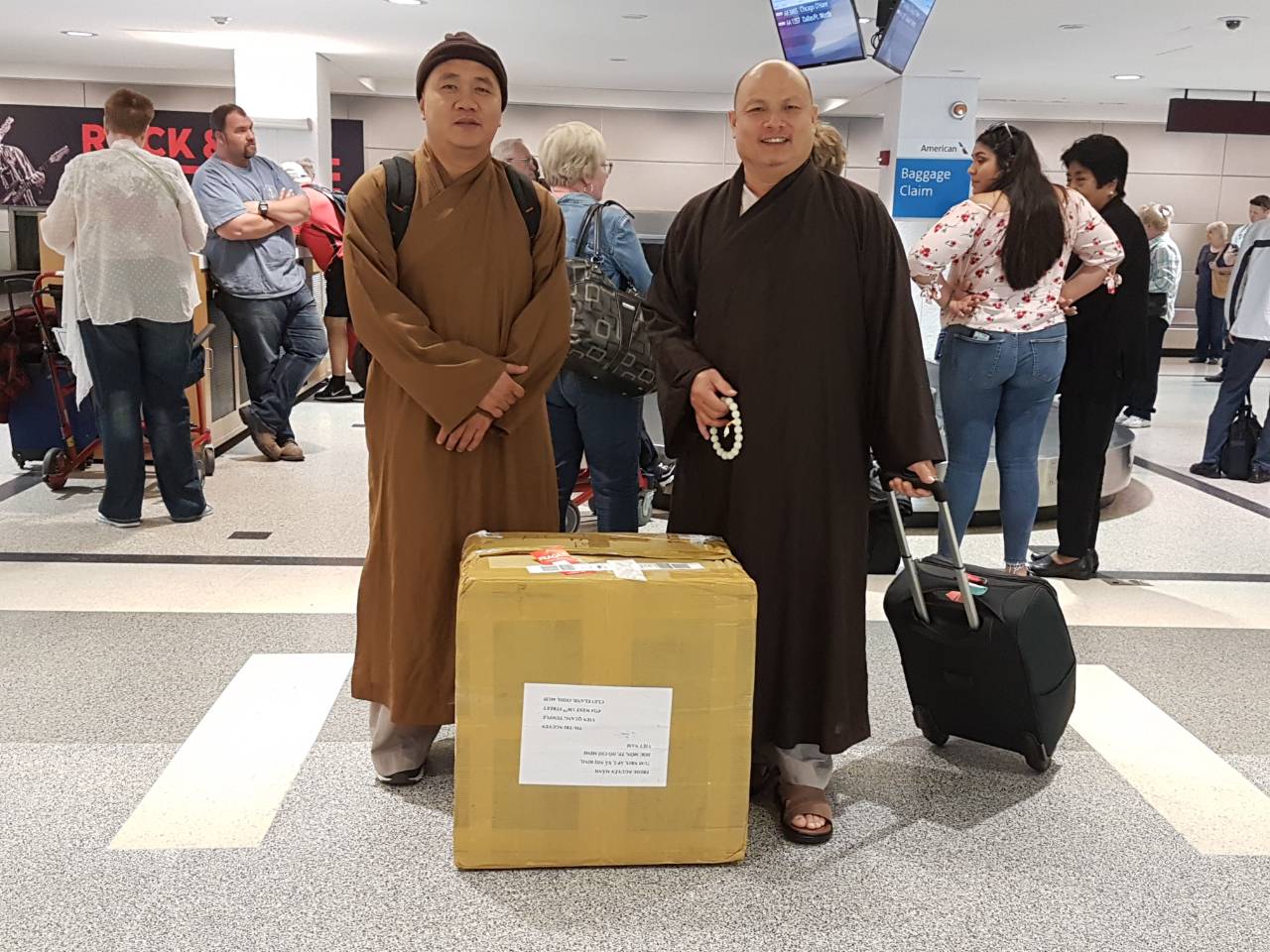 Tự tại tùy duyên