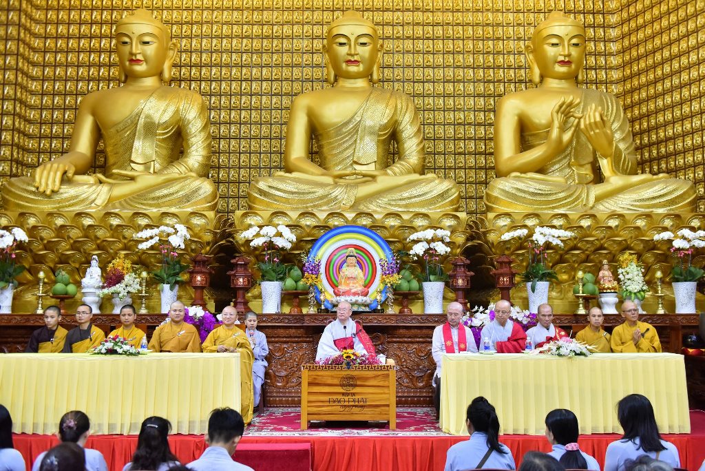 HT. Phiến Bạch Vân giao lưu Với Phật tử chùa Giác Ngộ và phát triển quan hệ Việt - Hàn