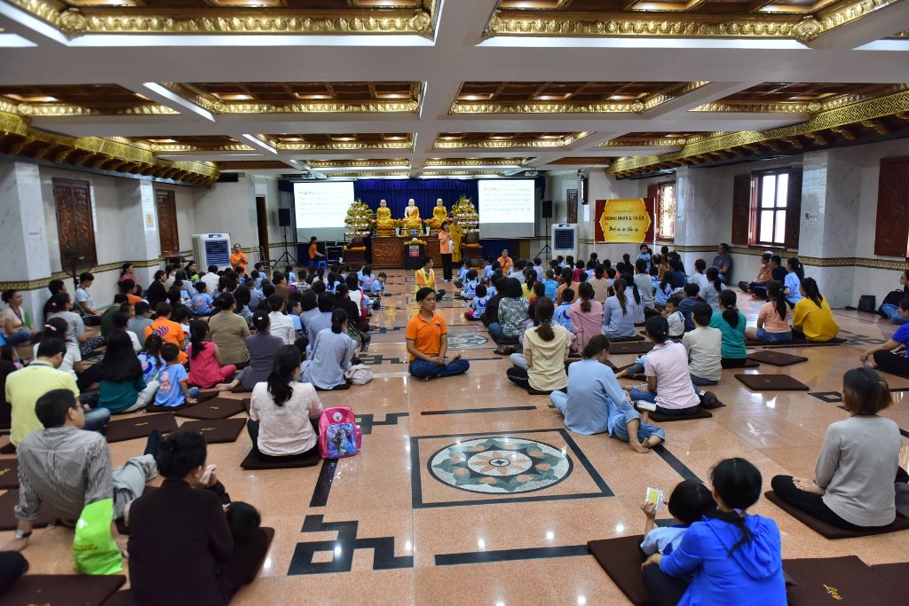 Chùa Giác Ngộ: Khóa Tu Búp Sen Từ Bi lần thứ 13