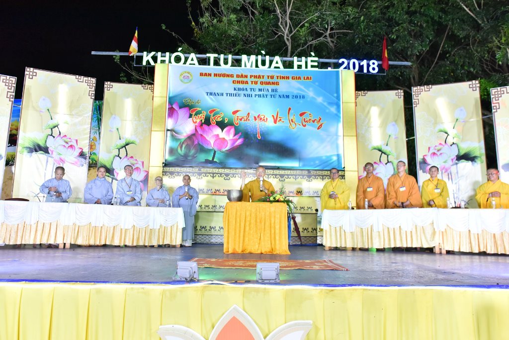 Gia Lai: Pháp thoại của thầy Nhật Từ cho hơn 1.000 bạn trẻ