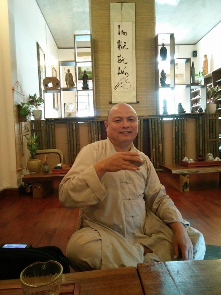 Tự tại tùy duyên