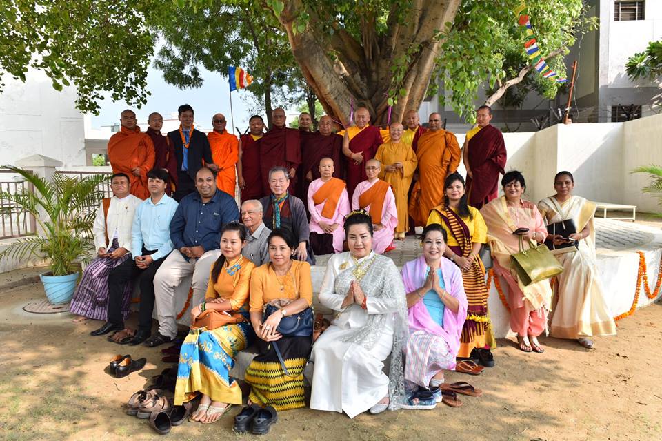 TT. Thích Nhật Từ nhận &quot;Giải thưởng Nhà giáo Toàn cầu&quot; (Global mentor award)