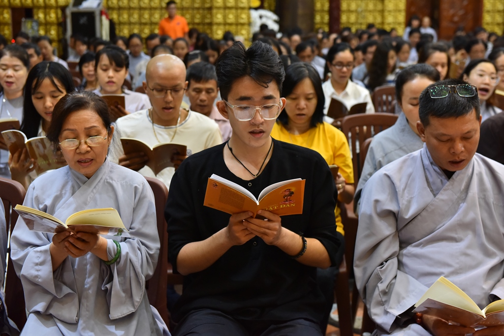 Chùa Giác Ngộ: Ngày tu học mừng ngày đản sinh của Đức Phật(29-05-2018)