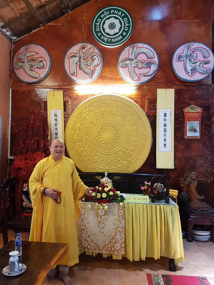 Tự tại tùy duyên