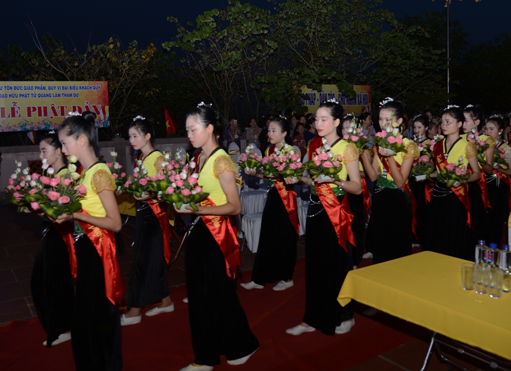 Trang Nghiêm Đại Lễ Phật Đản PL. 2562  Tại Tỉnh Điện Biên