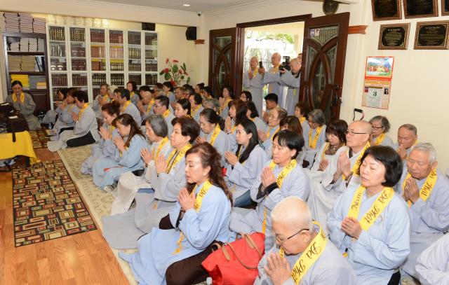 Lễ thọ giới Bồ Tát tại gia tại Quan Âm Tịnh Xá,San Jose,Hoa Kỳ