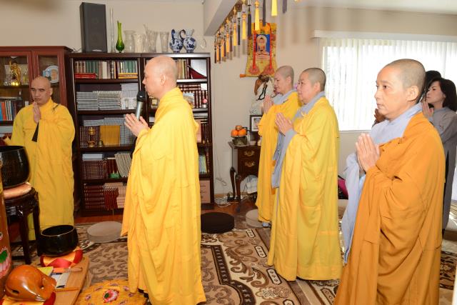 Phái đoàn hoằng pháp Châu Âu đến thăm và giảng pháp tại chùa Thanh Lương Sacramento