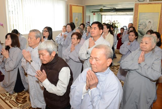 Phái đoàn hoằng pháp Châu Âu đến thăm và giảng pháp tại chùa Thanh Lương Sacramento
