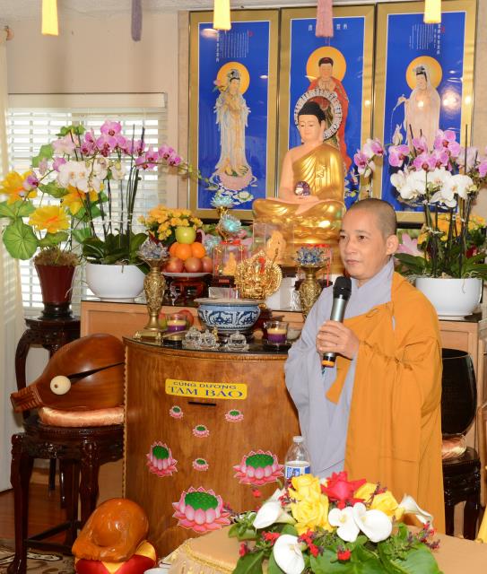 Phái đoàn hoằng pháp Châu Âu đến thăm và giảng pháp tại chùa Thanh Lương Sacramento