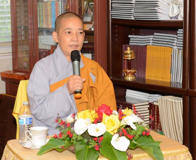 Phái đoàn hoằng pháp Châu Âu đến thăm và giảng pháp tại chùa Thanh Lương Sacramento