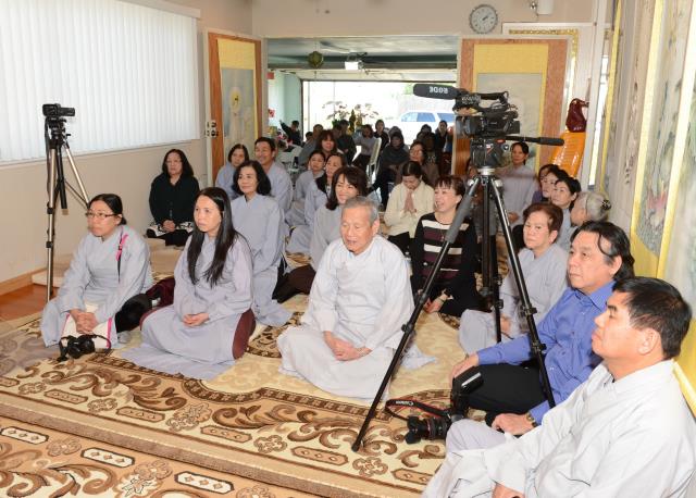 Phái đoàn hoằng pháp Châu Âu đến thăm và giảng pháp tại chùa Thanh Lương Sacramento
