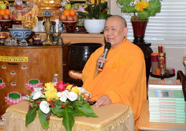 Phái đoàn hoằng pháp Châu Âu đến thăm và giảng pháp tại chùa Thanh Lương Sacramento