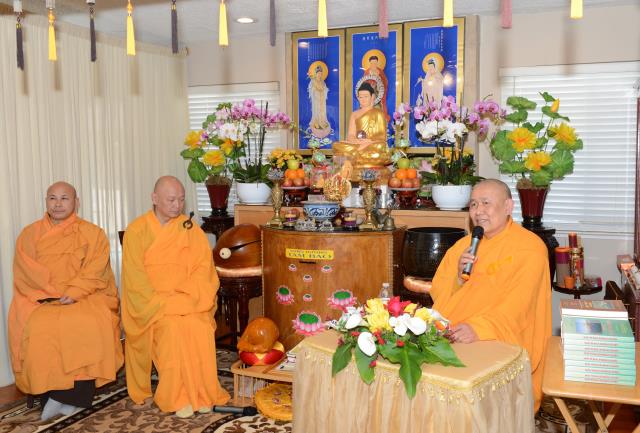 Phái đoàn hoằng pháp Châu Âu đến thăm và giảng pháp tại chùa Thanh Lương Sacramento