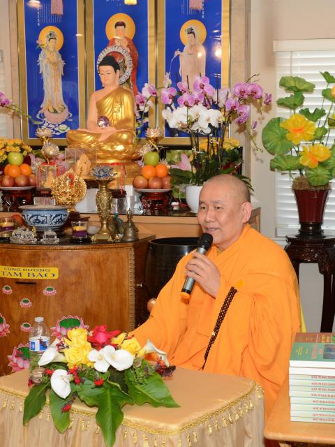 Phái đoàn hoằng pháp Châu Âu đến thăm và giảng pháp tại chùa Thanh Lương Sacramento