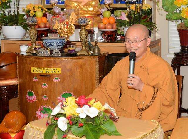 Phái đoàn hoằng pháp Châu Âu đến thăm và giảng pháp tại chùa Thanh Lương Sacramento