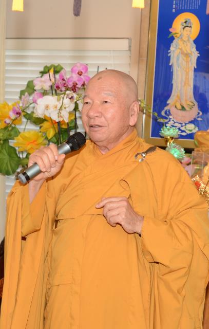 Phái đoàn hoằng pháp Châu Âu đến thăm và giảng pháp tại chùa Thanh Lương Sacramento
