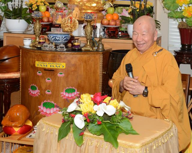 Phái đoàn hoằng pháp Châu Âu đến thăm và giảng pháp tại chùa Thanh Lương Sacramento