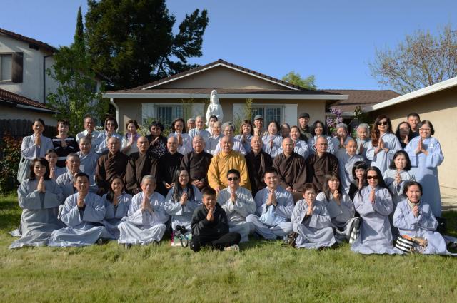 Phái đoàn hoằng pháp Châu Âu đến thăm và giảng pháp tại chùa Thanh Lương Sacramento