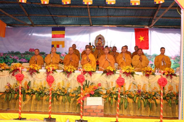 Bình Dương: Đặt đá xây dựng và bổ nhiệm Viện Chủ, Trụ trì chùa Phổ Hiền.