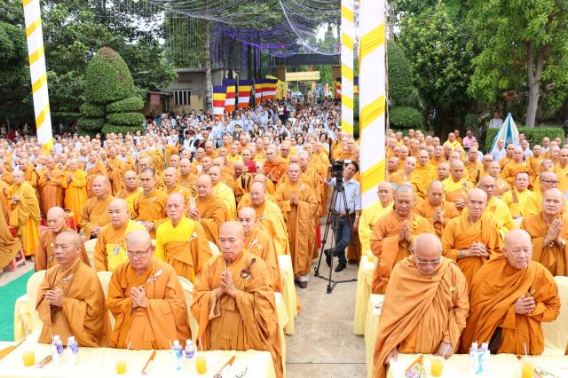 PG Bình Dương: Chào mừng Đại lễ Phật đản PL.2562 – DL.2018
