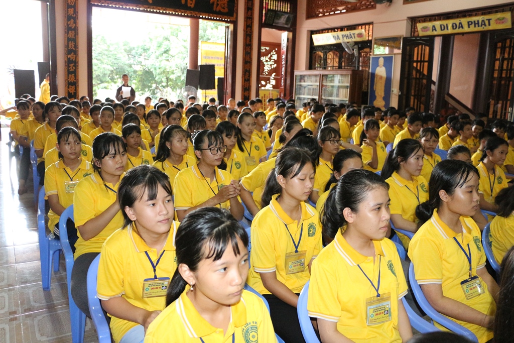 Chùm ảnh: Thời pháp thoại khóa tu “Sen Thanh Mùa Hạ”.