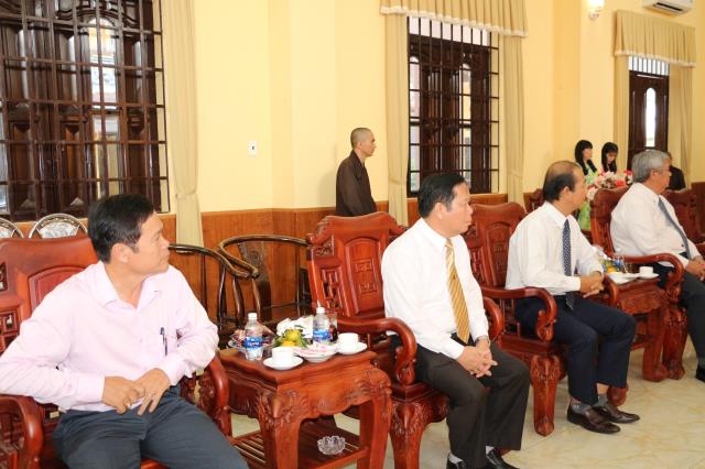 Tỉnh Ủy tỉnh Bình Dương chúc mừng đại lễ Phật Đản Ban trị sự GHPGVN tỉnh