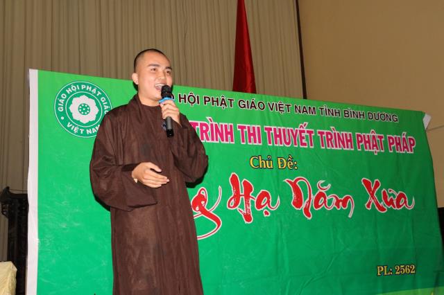 Chùm ảnh: Trường TCPH Bình Dương Thuyết trình giáo lý đón mừng ngày Phật Đản sinh.