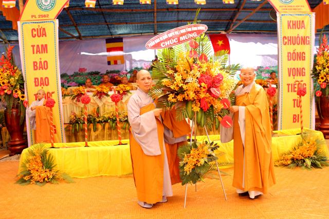 Bình Dương: Đặt đá xây dựng và bổ nhiệm Viện Chủ, Trụ trì chùa Phổ Hiền.