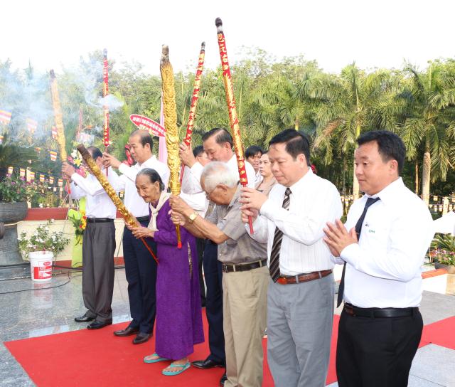Đại Lễ Trai Đàn Chẩn Tế Cầu Siêu Tiết Thanh Minh.