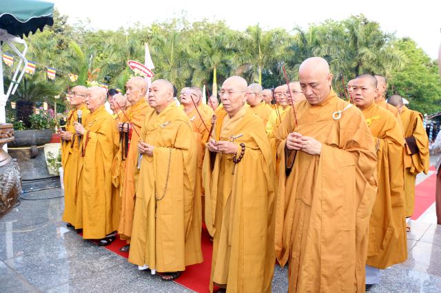 Đại Lễ Trai Đàn Chẩn Tế Cầu Siêu Tiết Thanh Minh.