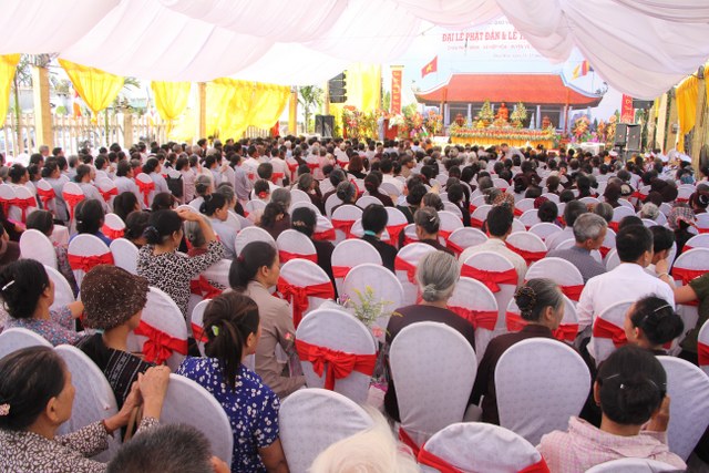 Thái Bình: Chùa Phúc Minh tổ chức Phật đản, thượng lương Chính điện