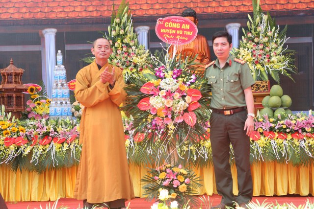 Thái Bình: Chùa Phúc Minh tổ chức Phật đản, thượng lương Chính điện