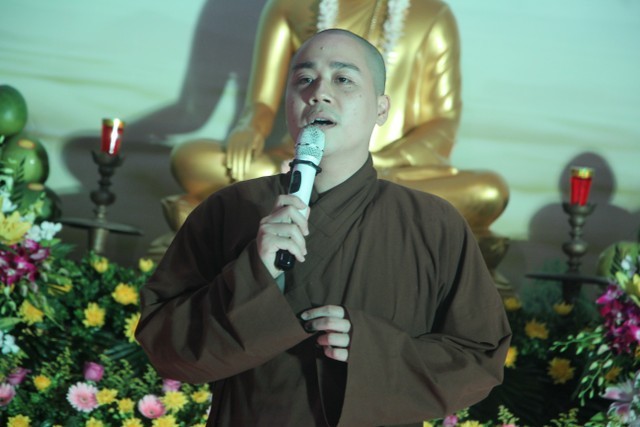 Phật đản về với bệnh viện Phong Văn Môn