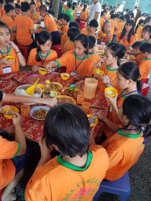 Hỷ lạc với ngày tu thứ hai - Khóa tu mùa hè chùa Huệ Minh