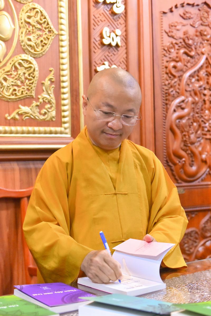 Buổi tọa đàm “Sống như nhân duyên” ra mắt sách của TT. Thích Nhật Từ