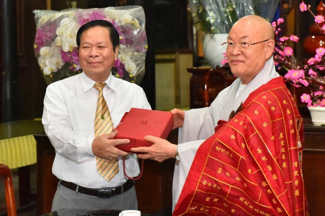 Phái đoàn Phật giáo Hàn Quốc thăm Học viện PGVN tại TP. HCM cơ sở Lê Minh Xuân