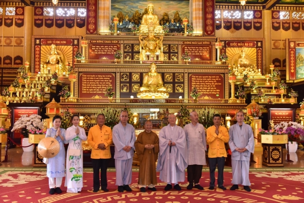 Phái đoàn Phật giáo Hàn Quốc thăm Học viện PGVN tại TP. HCM cơ sở Lê Minh Xuân
