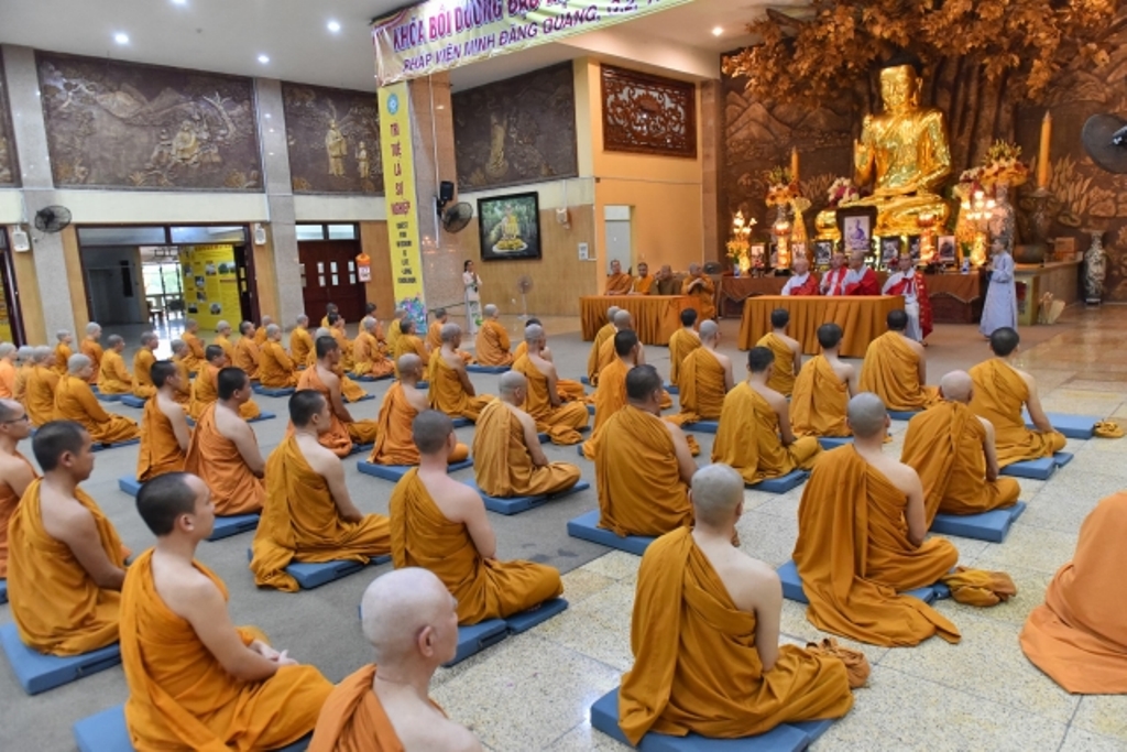 Phái đoàn Phật giáo Hàn Quốc thăm Học viện PGVN tại TP. HCM cơ sở Lê Minh Xuân