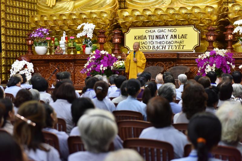 Chùa Giác Ngộ: Khóa tu Ngày An Lạc và Khóa tu Tuổi Trẻ Hướng Phật (10/06/2018)