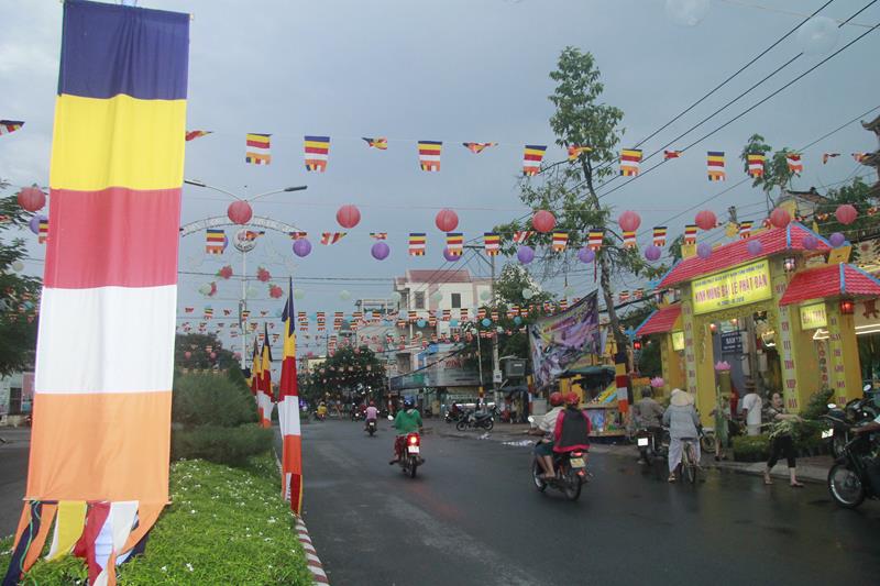 Đồng Tháp: Công tác chuẩn bị Phật Đản tại TP. Sa Đéc