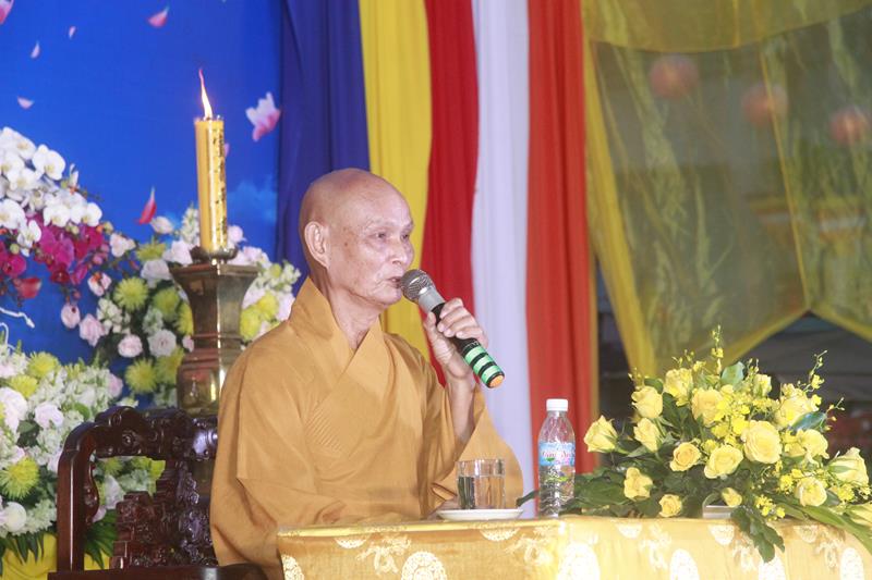Đồng Tháp: Diễu hành xe hoa Phật đản PL. 2562