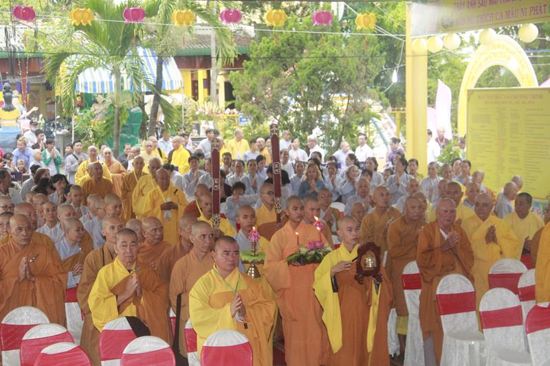 Đồng Tháp: Trang nghiêm kính mừng Phật Đản PL. 2562