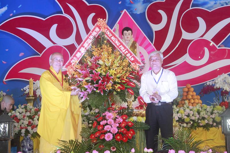 Đồng Tháp: Trang nghiêm kính mừng Phật Đản PL. 2562