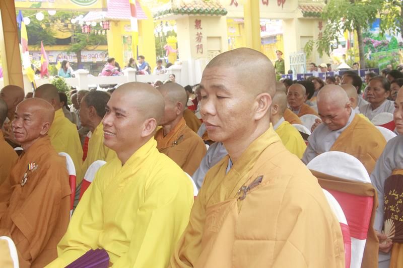 Đồng Tháp: Trang nghiêm kính mừng Phật Đản PL. 2562