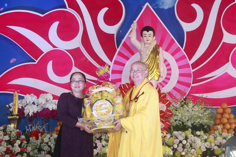 Đồng Tháp: Trang nghiêm kính mừng Phật Đản PL. 2562