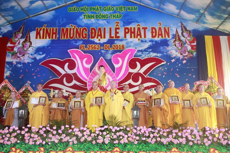 Đồng Tháp: Trang nghiêm kính mừng Phật Đản PL. 2562