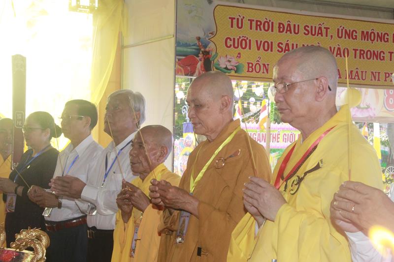 Đồng Tháp: Trang nghiêm kính mừng Phật Đản PL. 2562