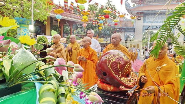 Phật giáo thị xã Ninh Hòa tổ chức Đại lễ Phật đản